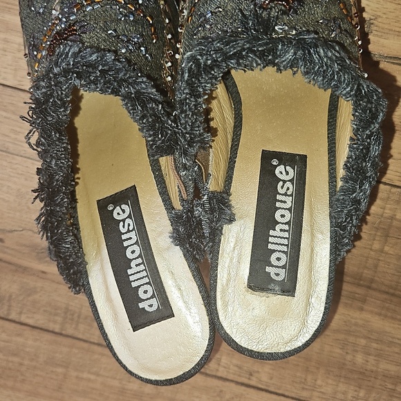 Dollhouse Fergie Denim Beaded 4.25" Heel Mules Size 7 - Picture 11 of 16